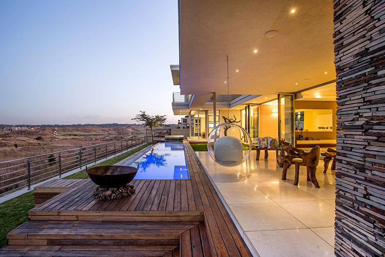 Residence Naidoo, FRANCOIS MARAIS ARCHITECTS FRANCOIS MARAIS ARCHITECTS モダンスタイルの プール