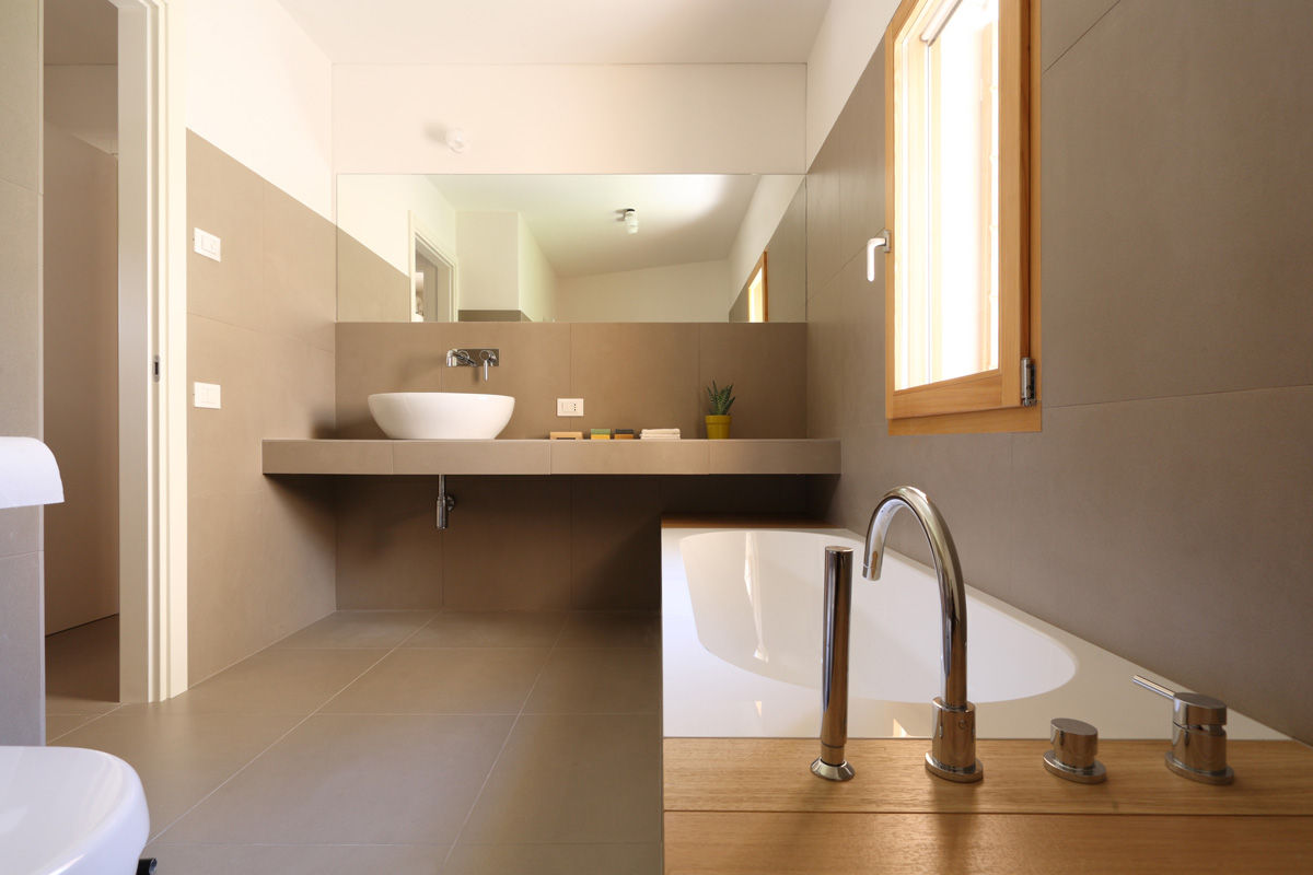 NVL, ALDENA ALDENA Bagno minimalista Rubinetto,Lavello,Apparecchio idraulico,Proprietà,Controsoffitto,Ebanisteria,Specchio,Lavandino del bagno,Legna,Illuminazione