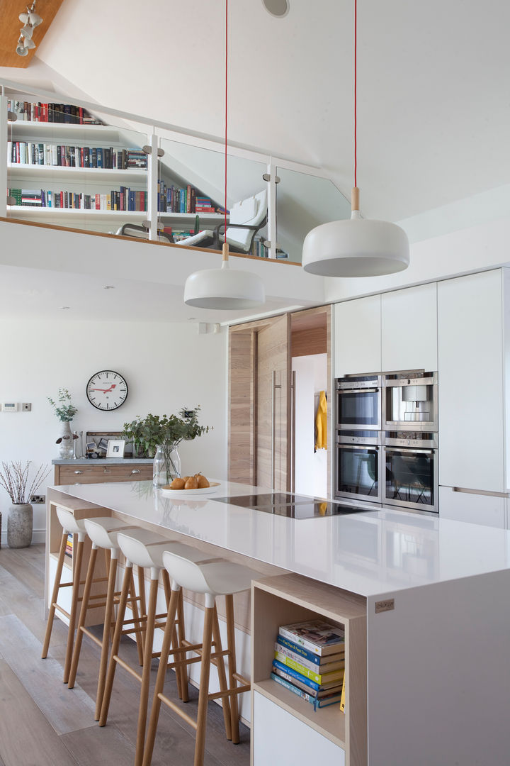 White Kitchen Designer Kitchen by Morgan Modern Corridor, Hallway and Staircase white,kitchens