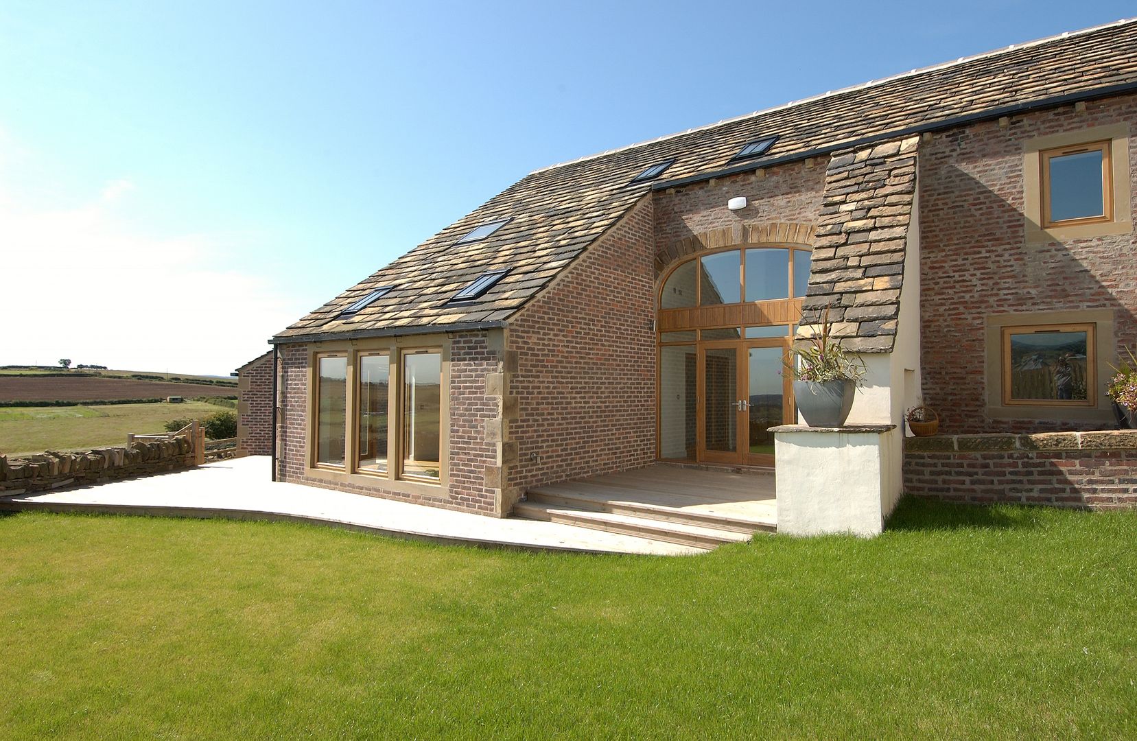 Cockermouth Farm, Flockton, Farrar Bamforth Associates Ltd Farrar Bamforth Associates Ltd barn,conversion,farm,yorkshire,brick,render,glass