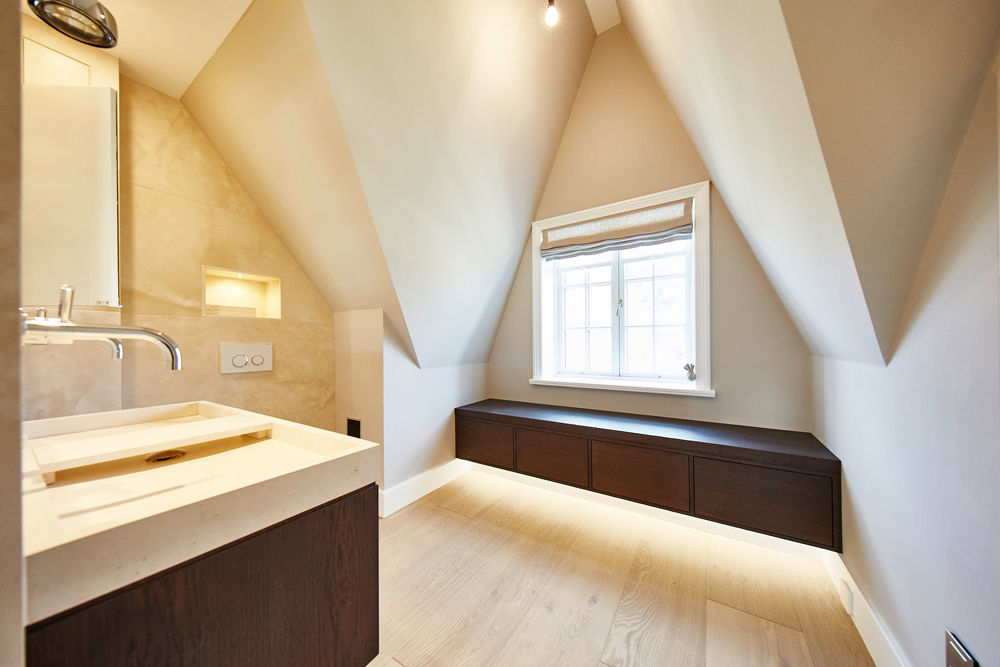 Haus auf Sylt, SALLIER WOHNEN SYLT SALLIER WOHNEN SYLT Moderne badkamers Massief hout Bont