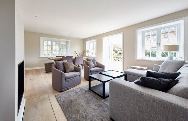Haus auf Sylt, SALLIER WOHNEN SYLT SALLIER WOHNEN SYLT Modern living room لکڑی Wood effect
