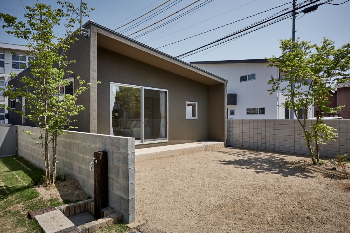 校舎がみえる小さな家, toki Architect design office toki Architect design office Minimalist house