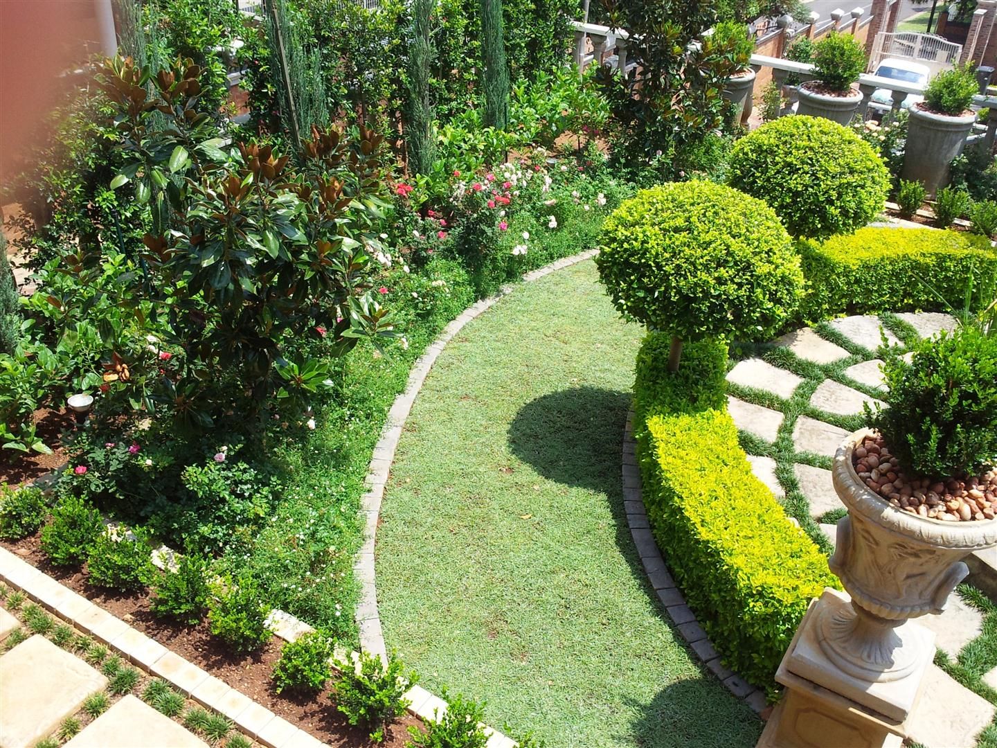 Gorgeous Gardens Jardines de estilo moderno