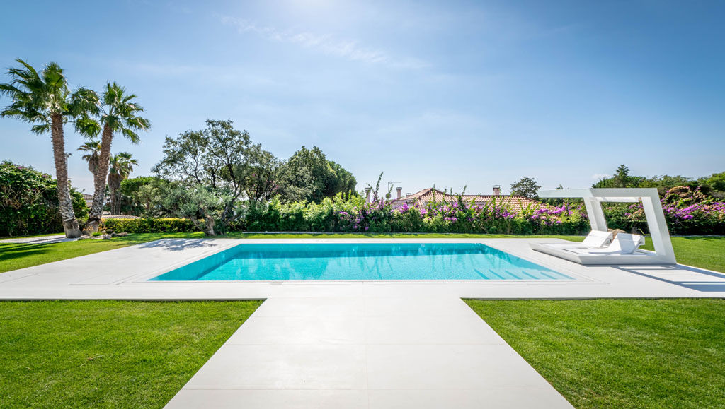 Herrero House - Pool and garden 08023 Architects Piletas modernas: Ideas, imágenes y decoración