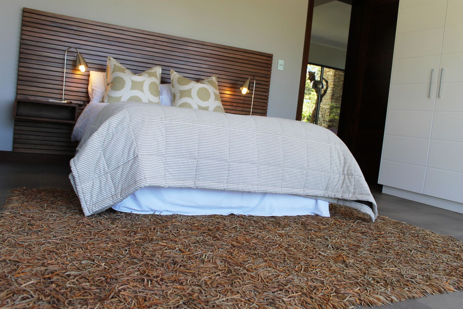 Guest Bed Margaret Berichon Design Bedroom ٹھوس لکڑی Multicolored