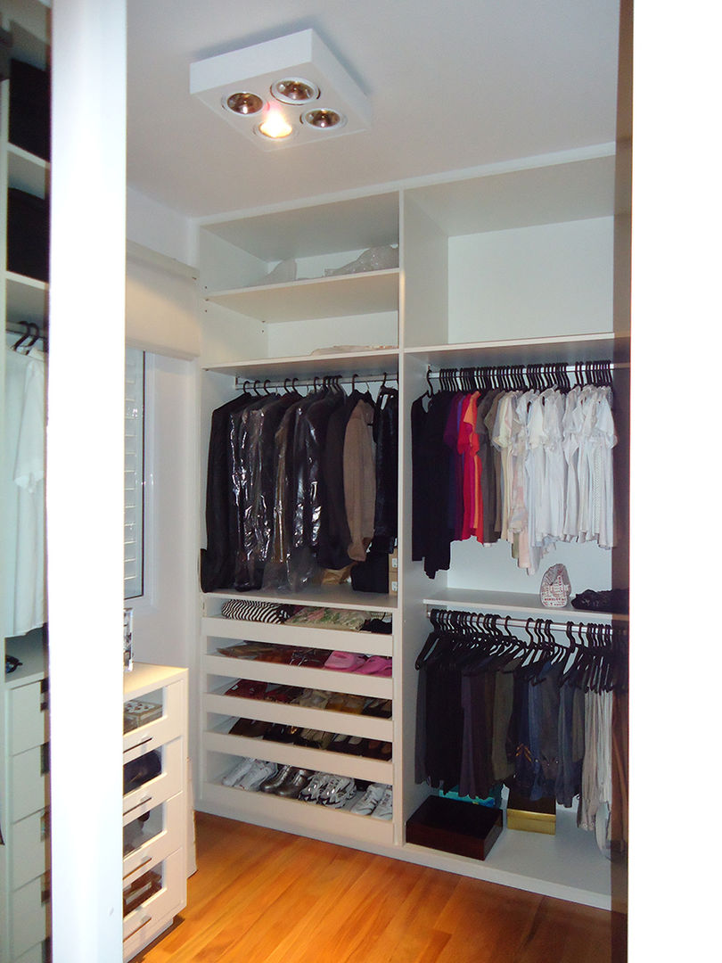 Apartamento Pinheiros, Nice De Cara Arquitetura Nice De Cara Arquitetura Modern style dressing rooms