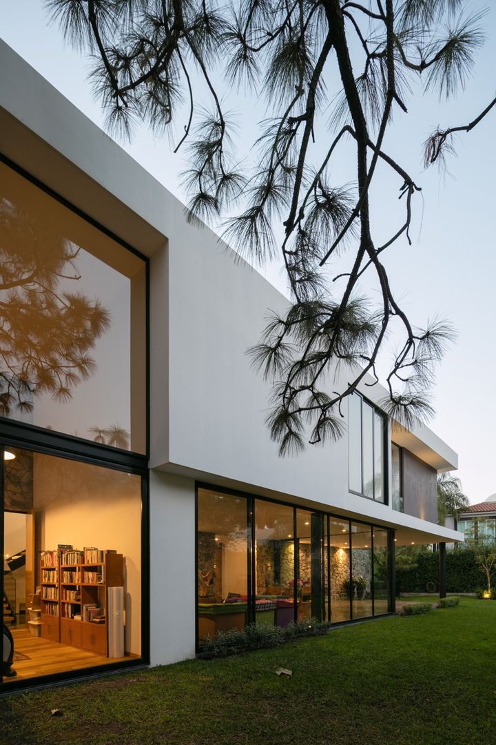 CASA WIP, Trama Arquitectos Trama Arquitectos Modern houses