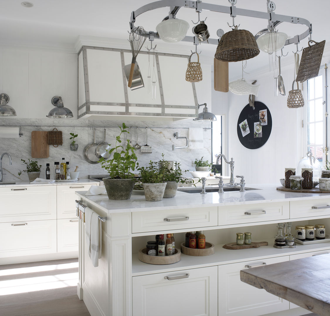 CASA DECOR MADRID 2016, DEULONDER arquitectura domestica DEULONDER arquitectura domestica Rustic style kitchen