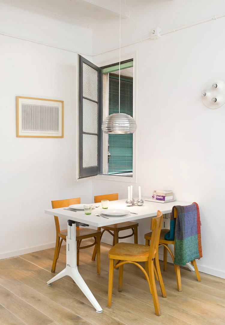 El vacío amoblado, Egue y Seta Egue y Seta Scandinavian style dining room