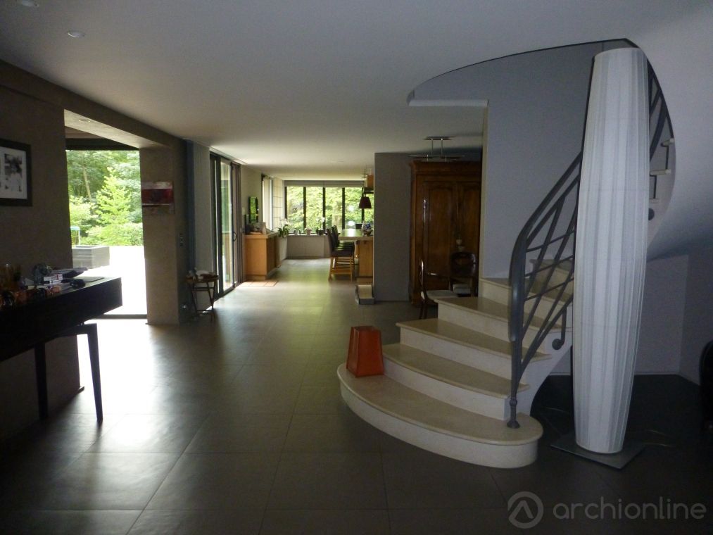 Réhabilitation moderne complète, Archionline Archionline Modern corridor, hallway & stairs