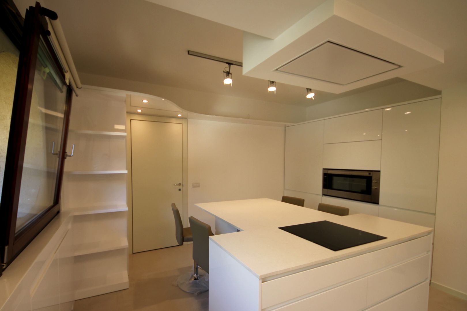 Cristal White Kitchen, Falegnameria Ferrari Falegnameria Ferrari 미니멀리스트 주방