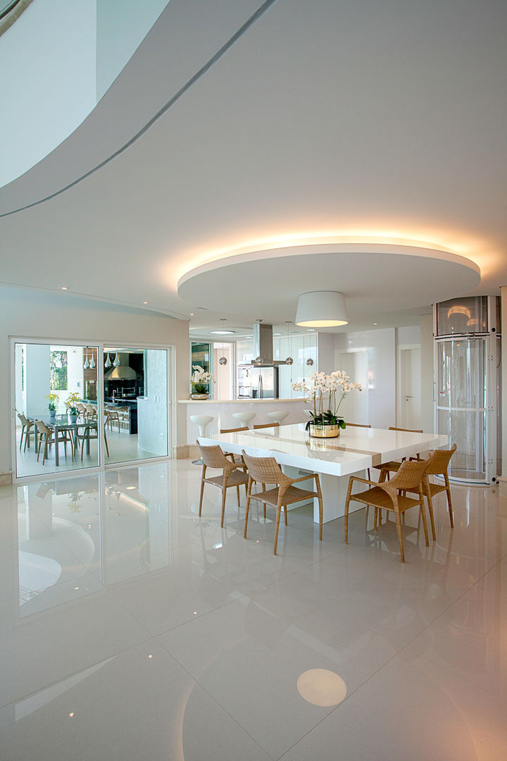 homify Modern dining room