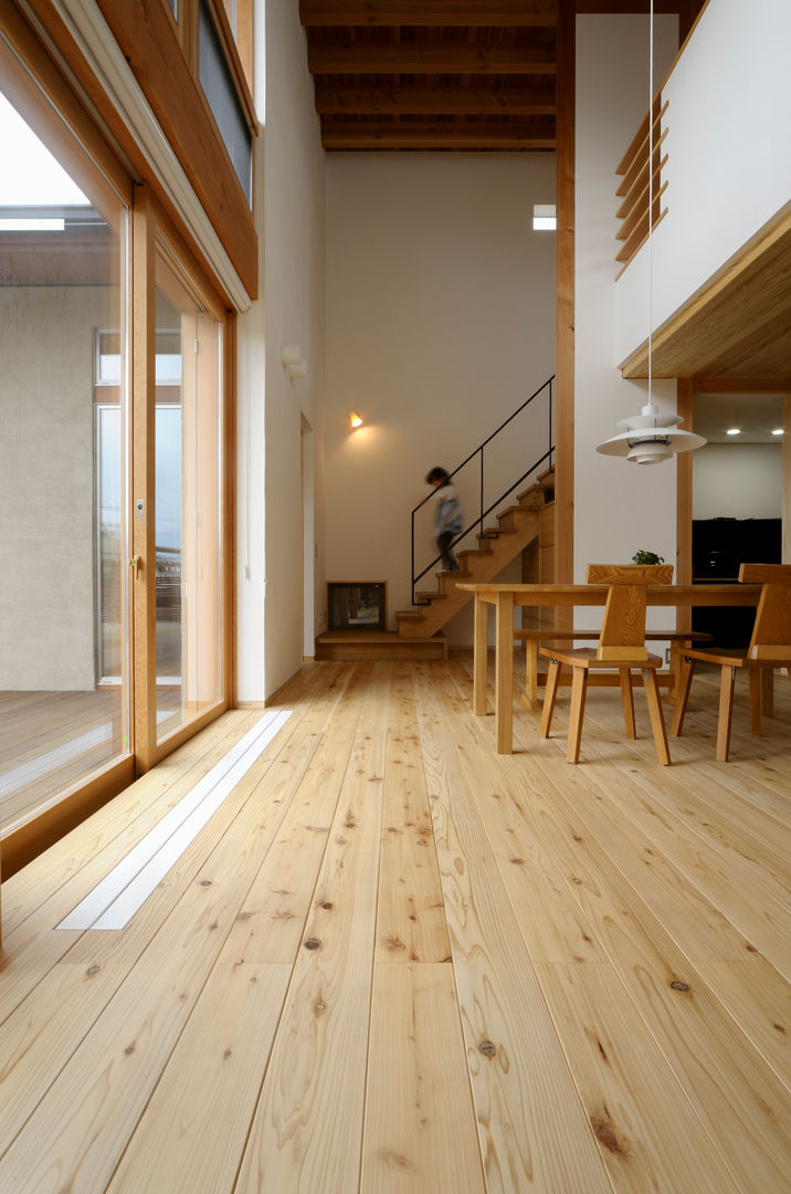 長野県長野市（中越の家）, 藤松建築設計室 藤松建築設計室 Salle à manger scandinave Tables