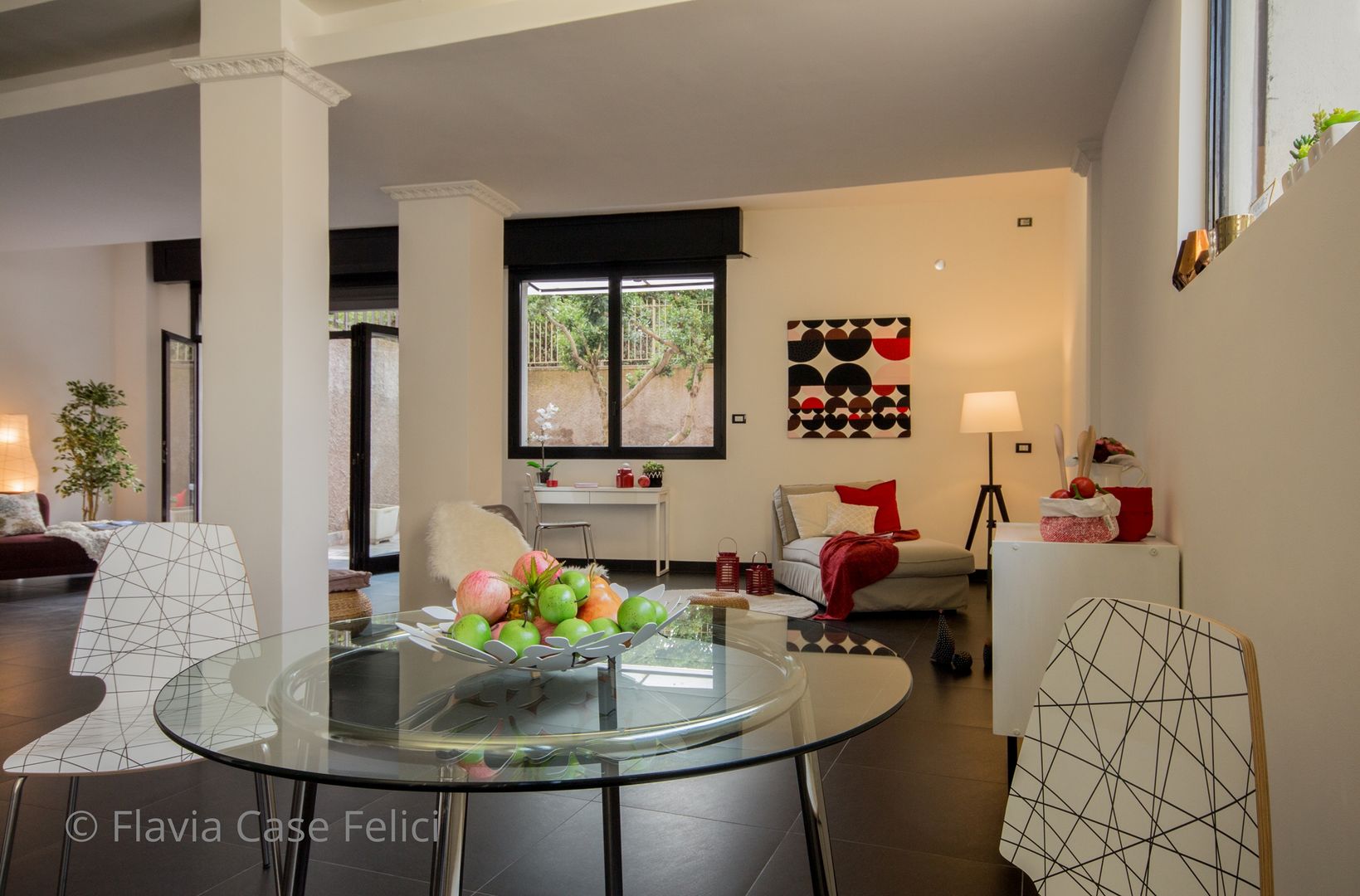 Il primo Showroom di Home Staging di Roma, Flavia Case Felici Flavia Case Felici ห้องครัว