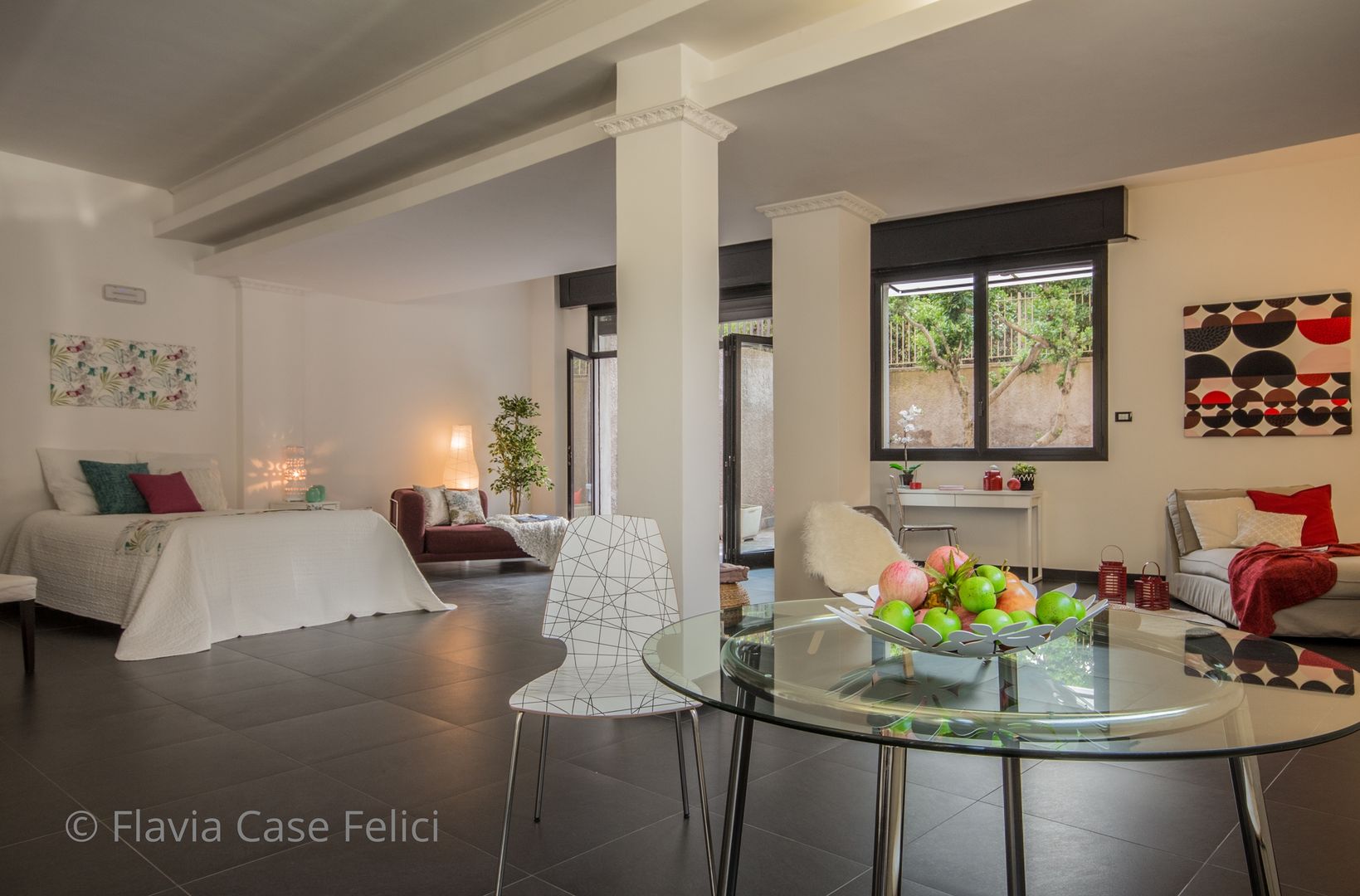 Il primo Showroom di Home Staging di Roma, Flavia Case Felici Flavia Case Felici モダンデザインの リビング
