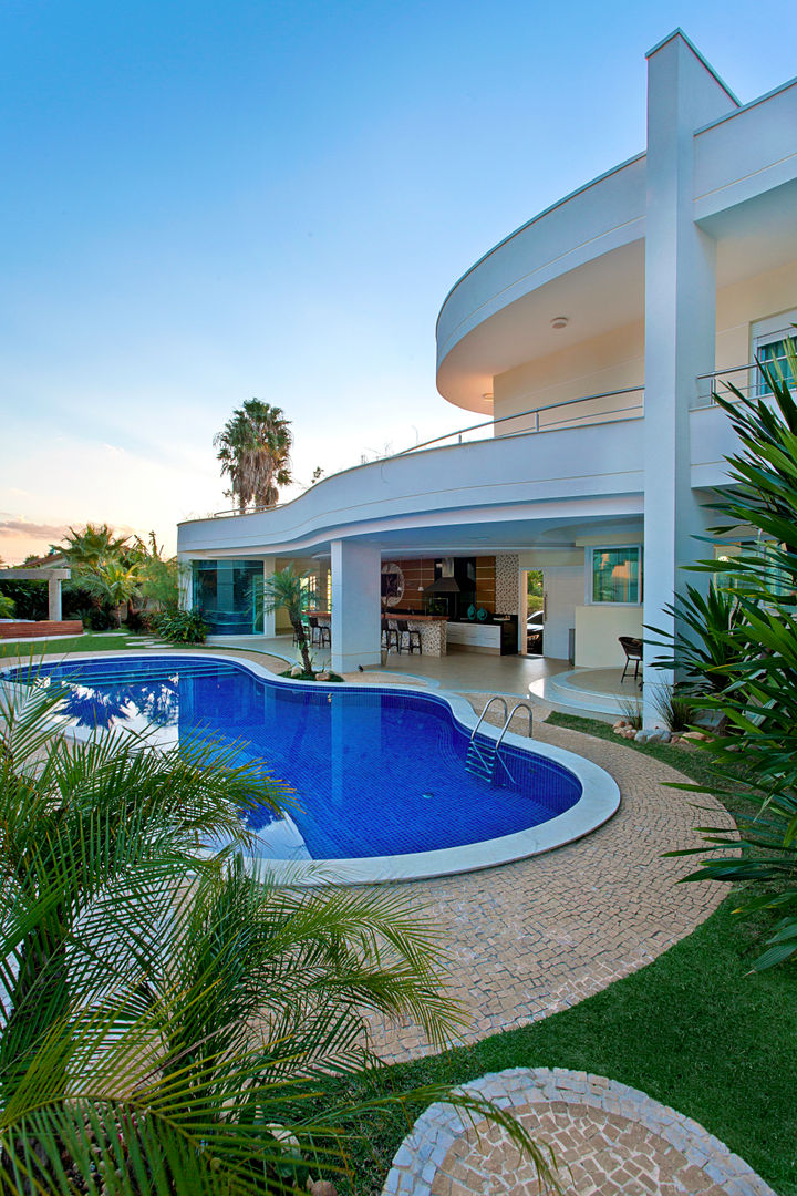 homify Piscinas modernas