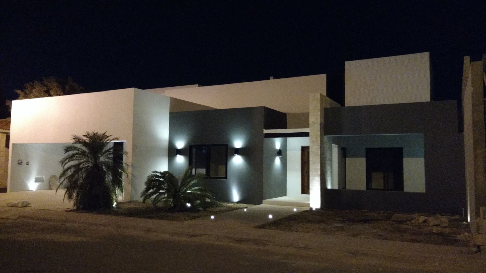 Fachada Base cubica Arquitectos