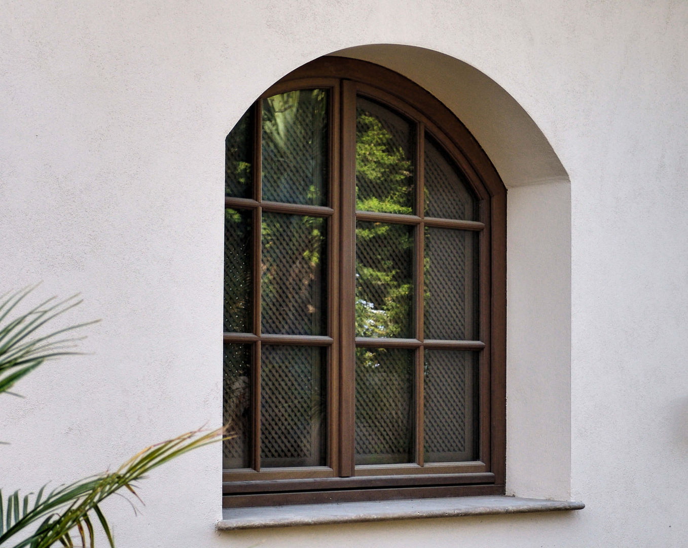 homify Rustic style windows & doors Wood Wood effect
