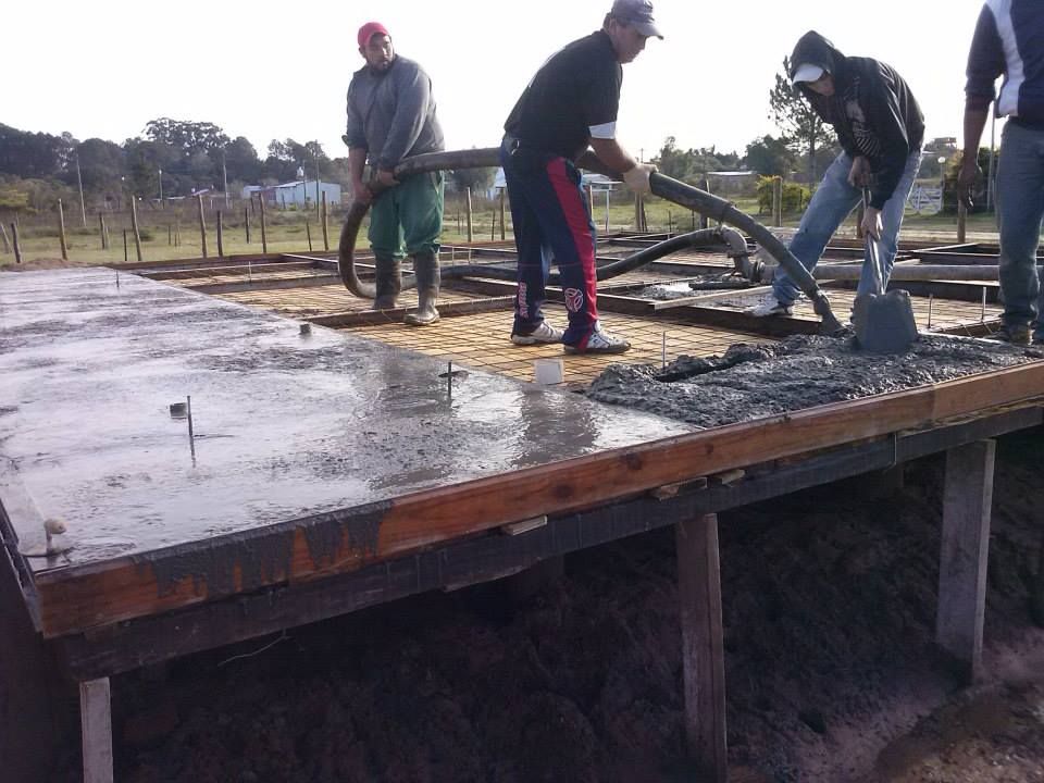 CABAÑAS PRE-FABRICADAS FILIPPIS/DIP - DISEÑO Y CONSTRUCCION Paredes y pisos modernos