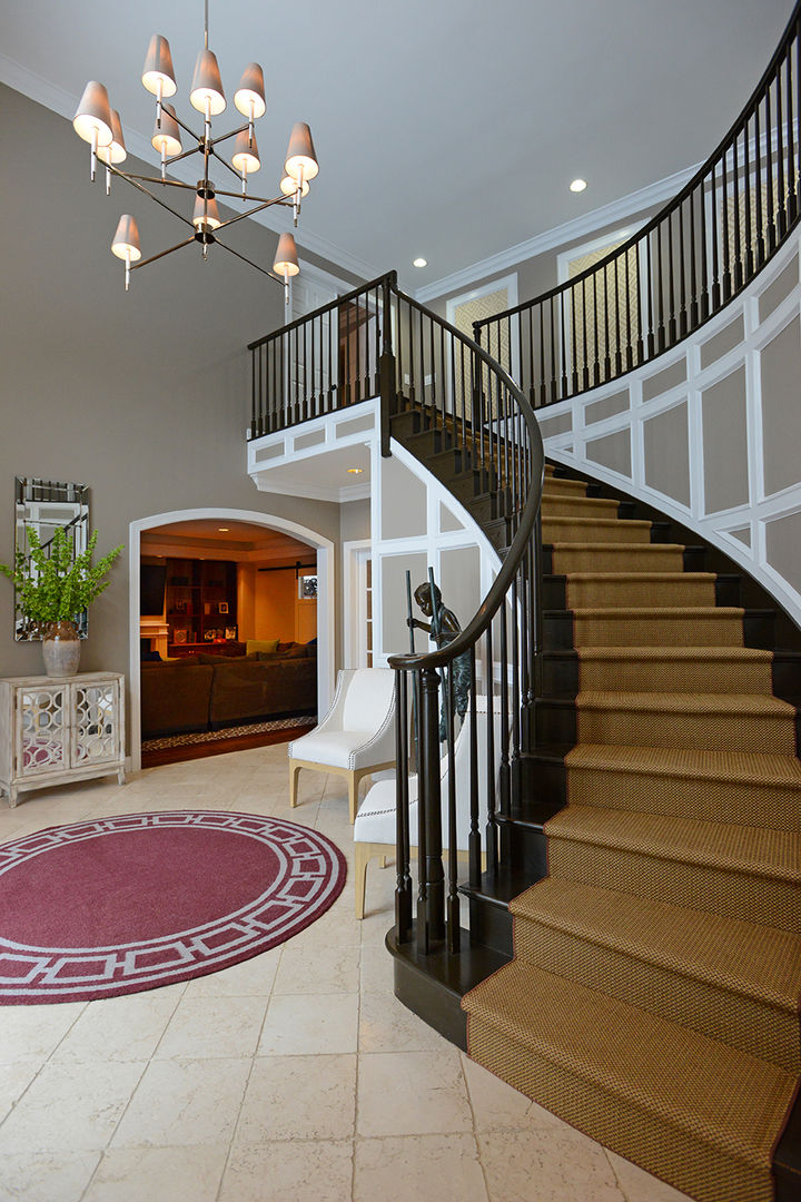 Villanova , Mel McDaniel Design Mel McDaniel Design Classic style corridor, hallway and stairs