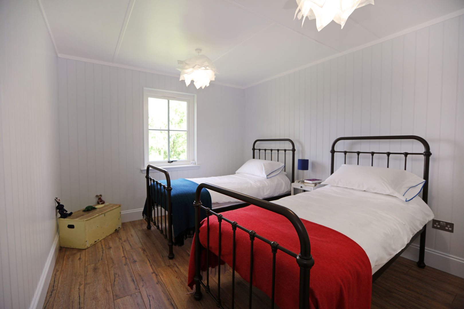 Two Bedroom Bespoke Wee House , The Wee House Company The Wee House Company Country style bedroom