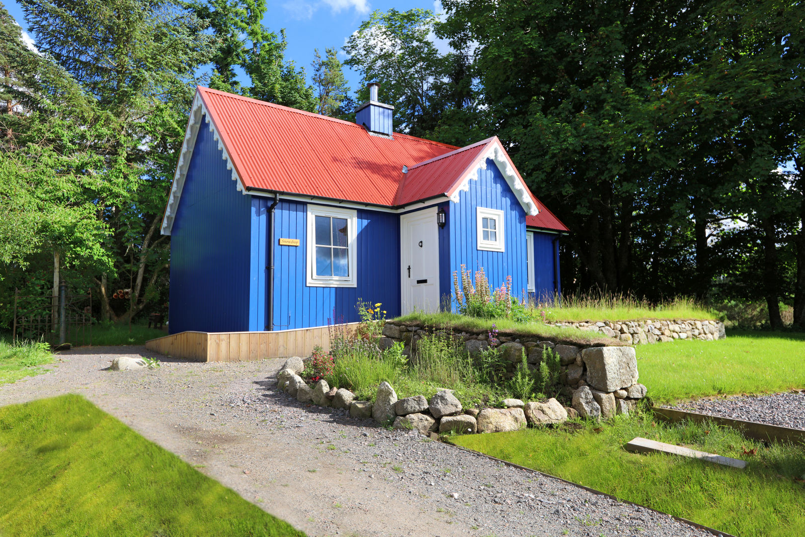 One Bedroom Bespoke Wee House, The Wee House Company The Wee House Company Country style house