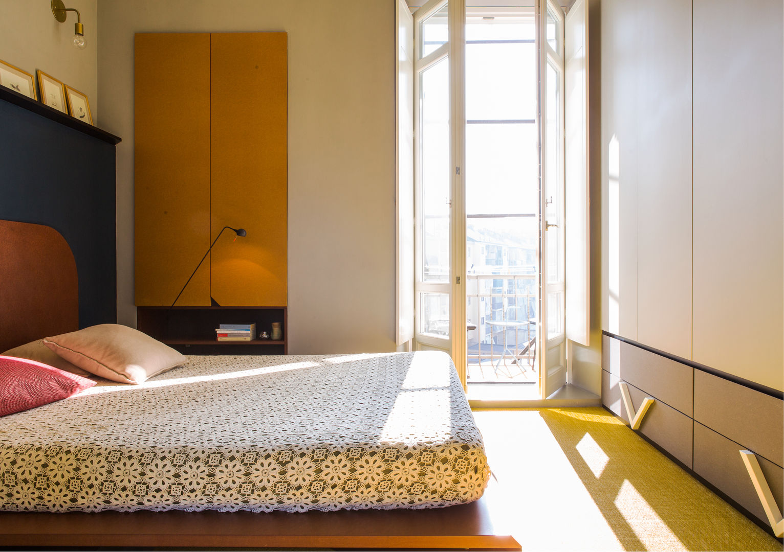 PROMENADE, SCEG ARCHITECTS SCEG ARCHITECTS Camera da letto moderna Letti e testate