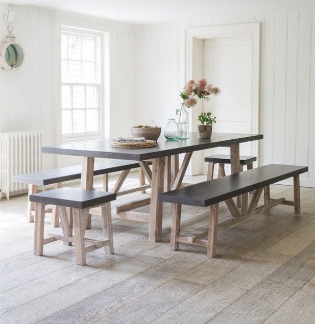 Chilson Table and Bench Set homify Sala da pranzo in stile rustico Legno Effetto legno Tavoli