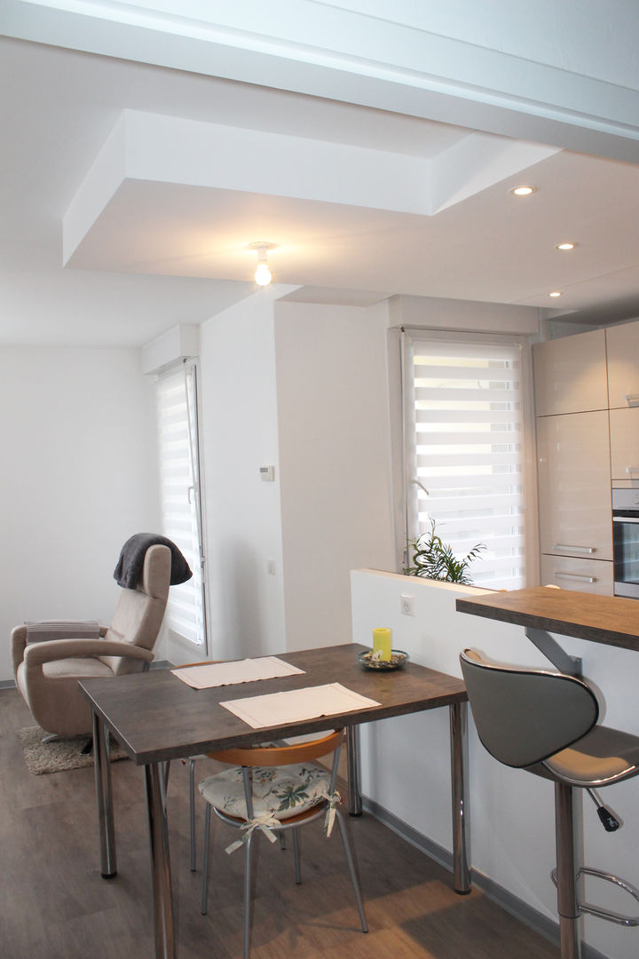 APPARTEMENT A KOENIGSHOFFEN, Agence ADI-HOME Agence ADI-HOME Cucina moderna Truciolato