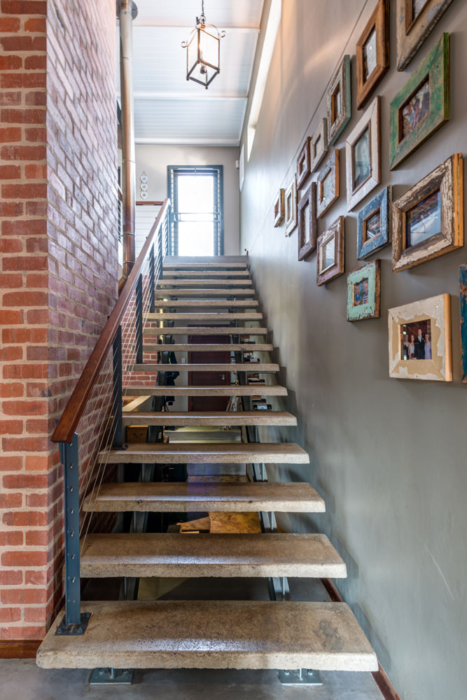 Stairs homify Country style corridor, hallway& stairs