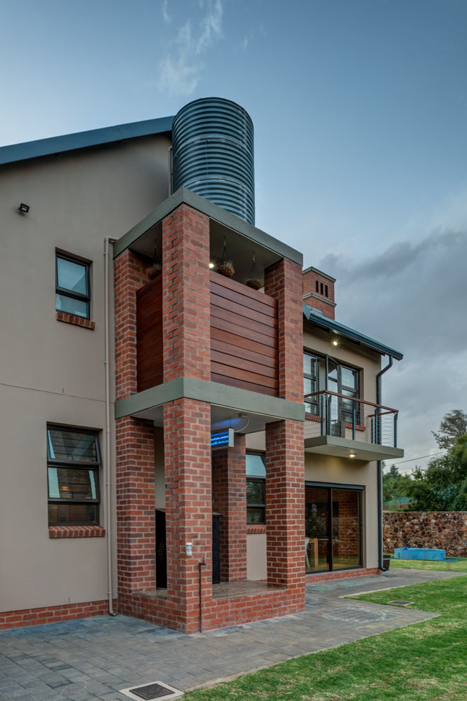 Water Tower homify Country style house