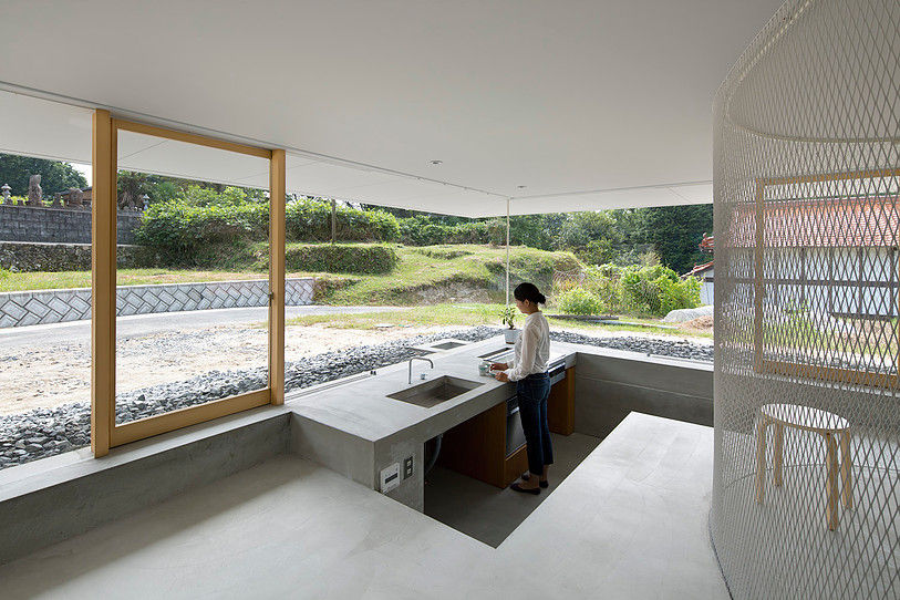 hiroshima hut 透明アクリルのスケルトンハウス, アトリエトート アトリエトート Cocinas de estilo moderno Concreto