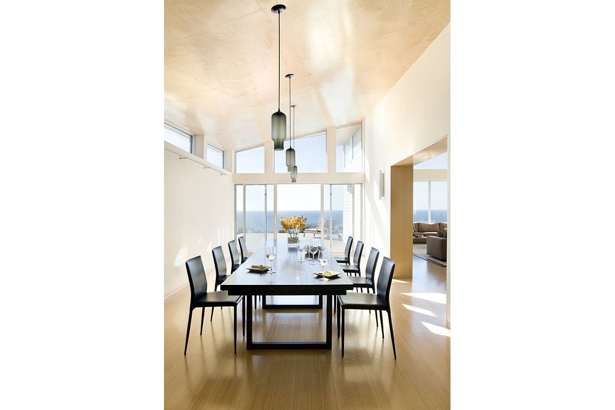 Truro Modern Beach House, ZeroEnergy Design ZeroEnergy Design Sala da pranzo moderna