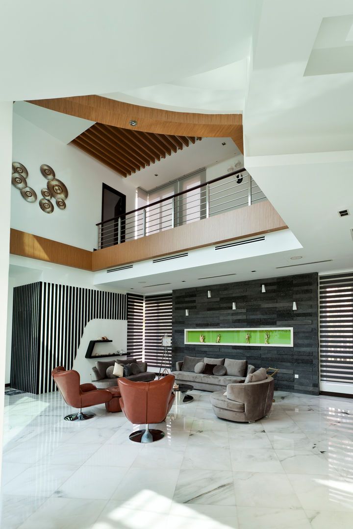 Contemporarily Dashing | BUNGALOW, Design Spirits Design Spirits Modern living room