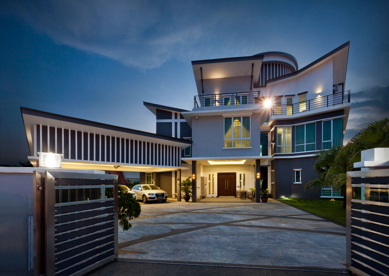 Contemporarily Dashing | BUNGALOW, Design Spirits Design Spirits Modern balcony, veranda & terrace