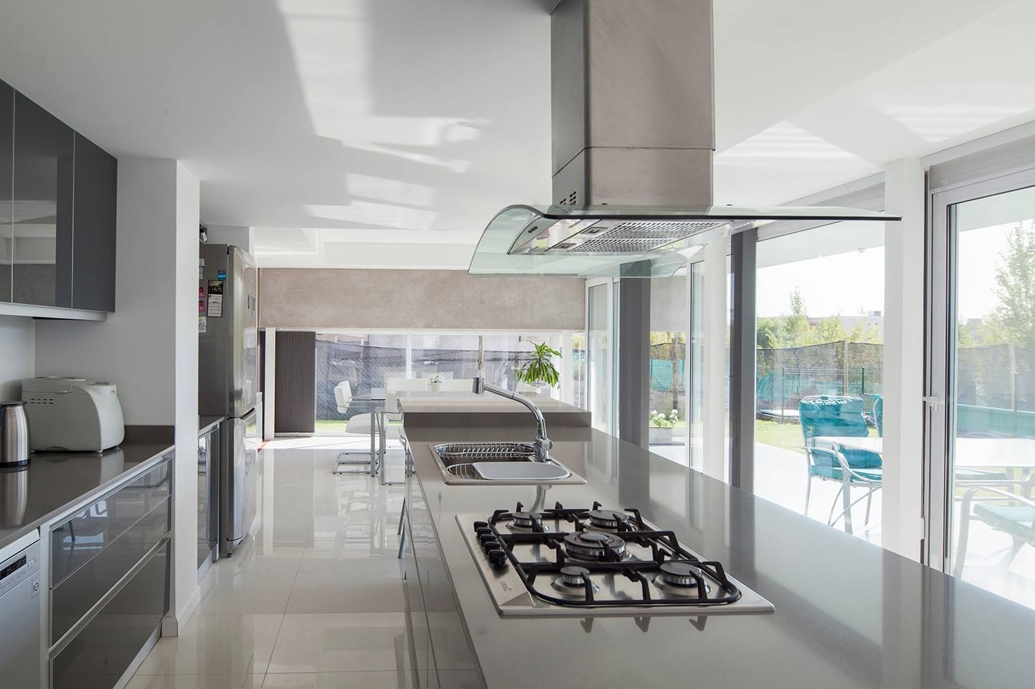 homify Modern kitchen