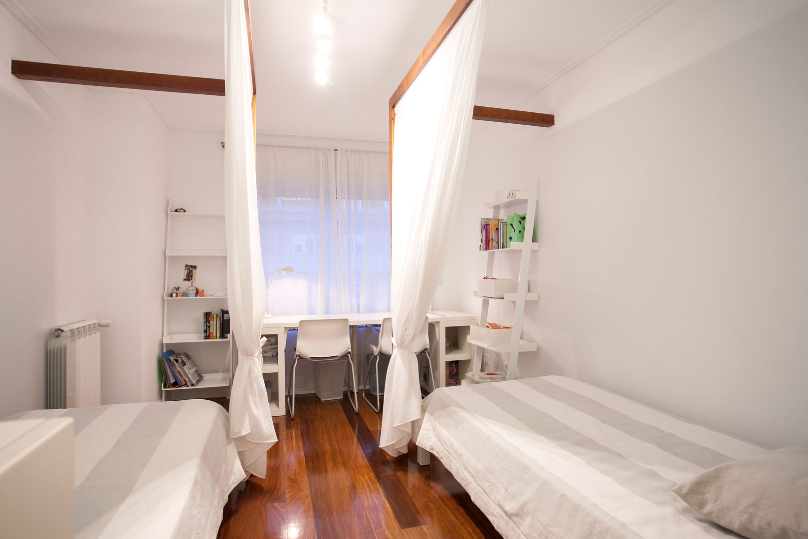 REMODELAÇÃO APARTAMENTO LISBOA, fernando piçarra fotografia fernando piçarra fotografia モダンデザインの 子供部屋