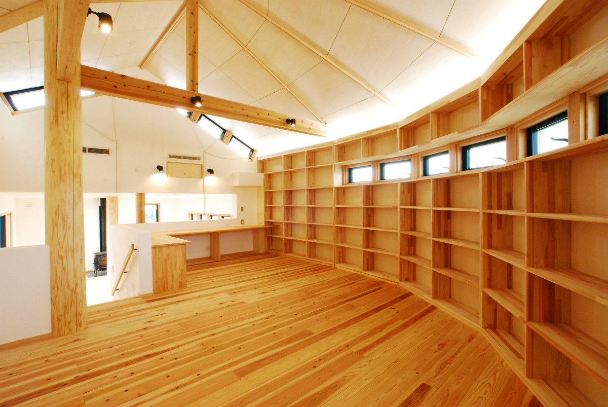 Library house, SSD建築士事務所株式会社 SSD建築士事務所株式会社 Study/office Solid Wood Multicolored