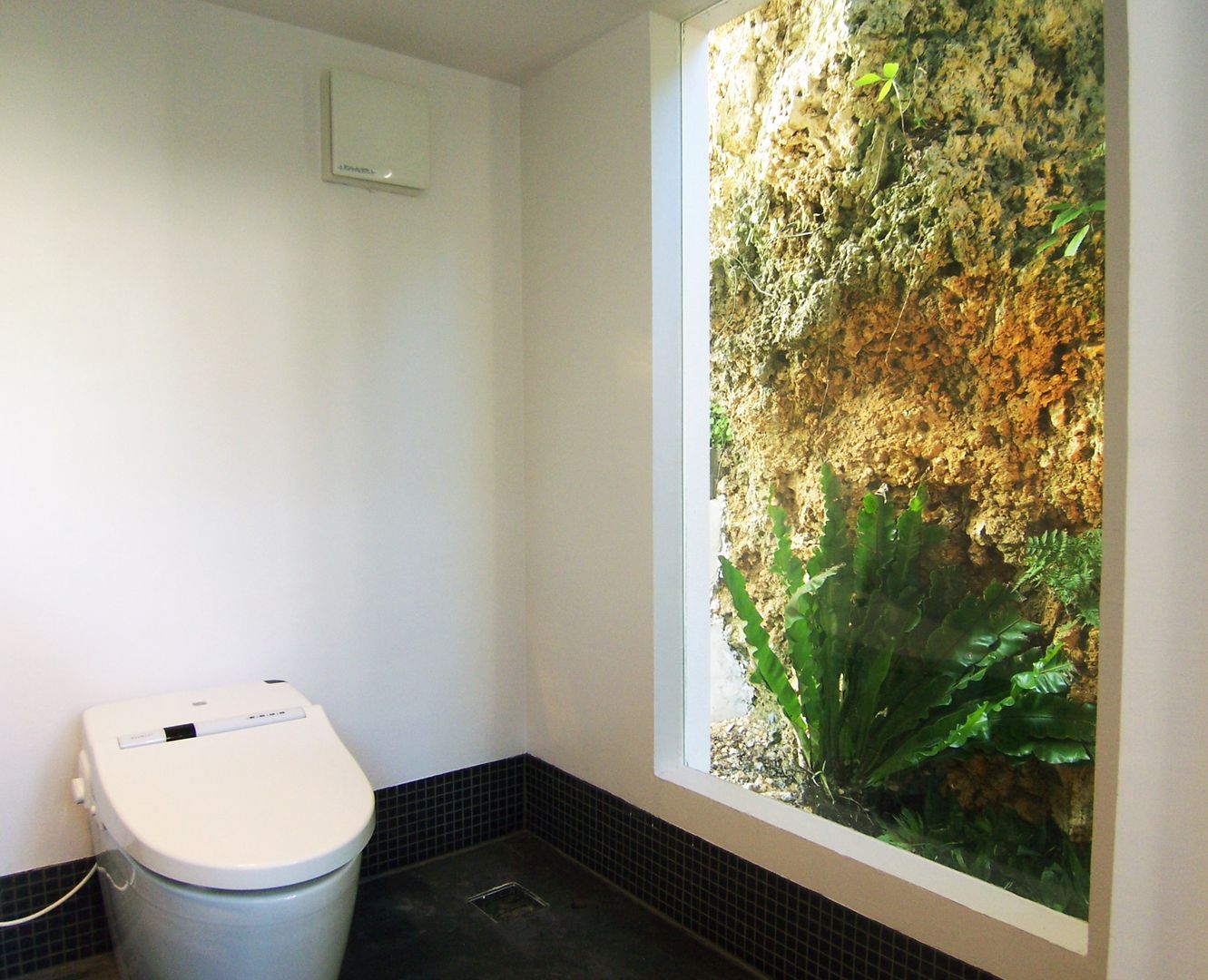 YThouse, e.co room e.co room Phòng tắm phong cách hiện đại Bê tông cốt thép Toilets