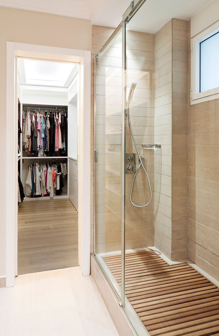 BK Architects - This Modern bathroom and dressing room attached to the  bedroom is made by using quality material which we buy from our most  trusted vendors in this industry. Our product
