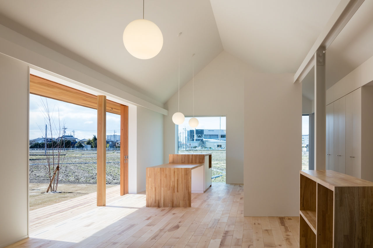 House in Inuyama, hm+architects 一級建築士事務所 hm+architects 一級建築士事務所 Eclectic style dining room