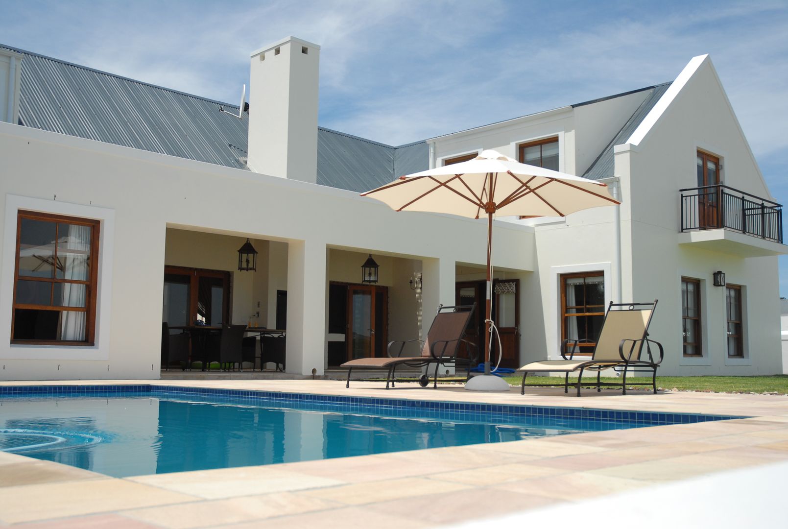 House Grobler, De Zalze Winelands & Golf Estate (Stellenbosch) Reinier Brönn Architects & Associates Minimalist house