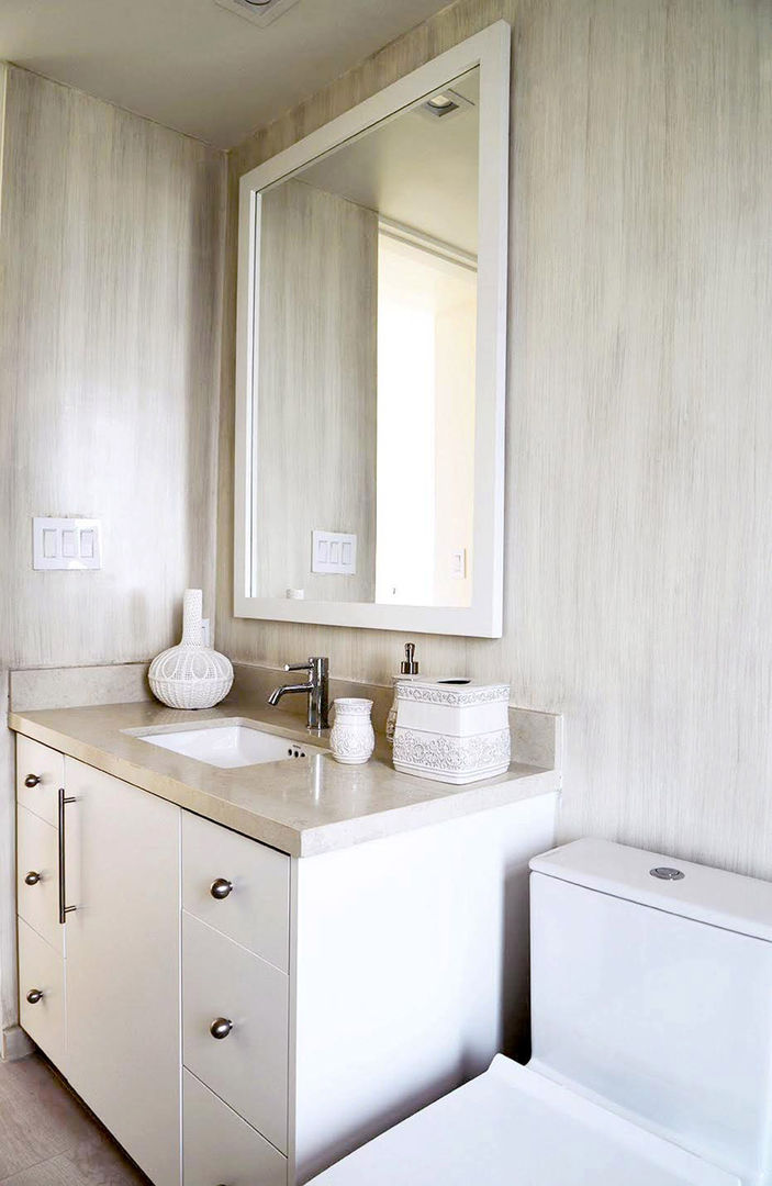 Malibu Decor, Erika Winters Design Erika Winters Design Klasik Banyo