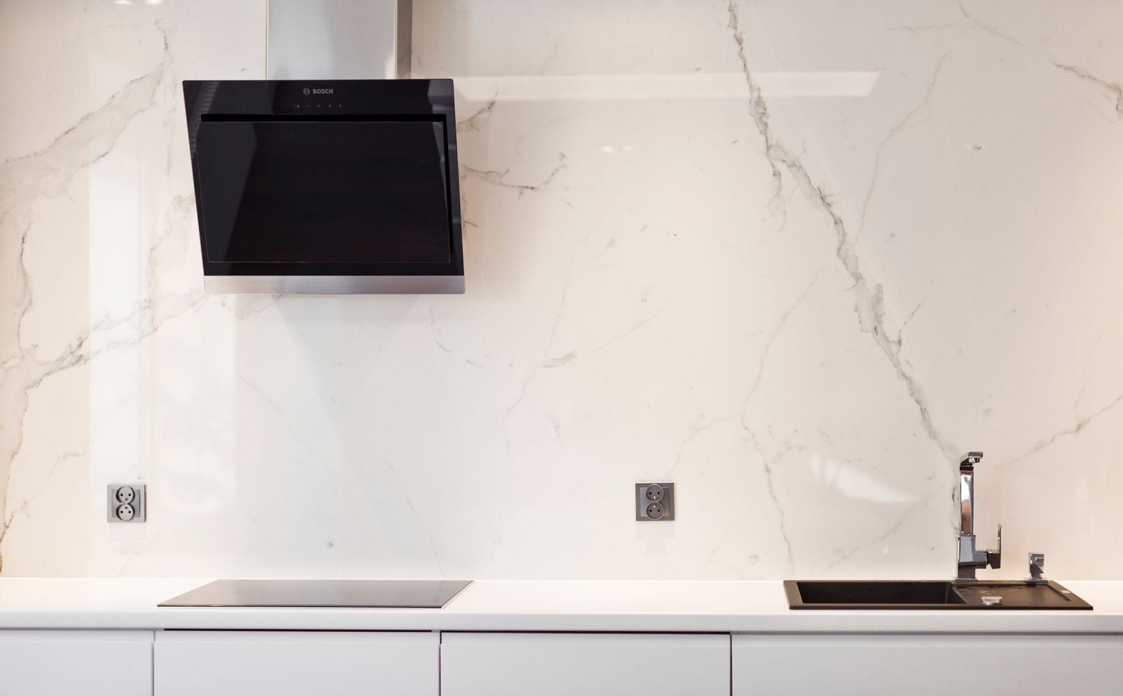 White marble revolution Marmur Studio Kitchen Marble