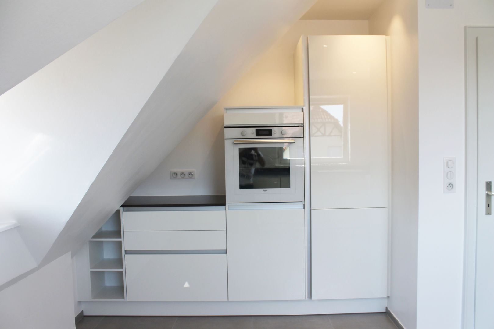 APPARTEMENT A STRASBOURG, Agence ADI-HOME Agence ADI-HOME Cocinas de estilo moderno Compuestos de madera y plástico