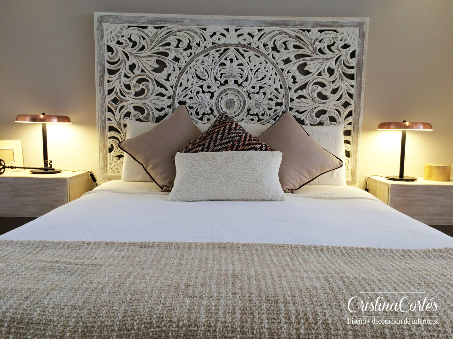 Saint Pierre, Cristina Cortés Diseño y Decoración Cristina Cortés Diseño y Decoración Phòng ngủ phong cách hiện đại Gỗ Wood effect Beds & headboards