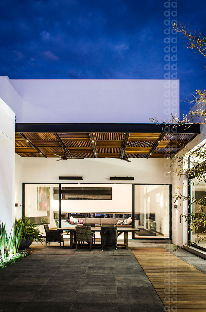 CASA AGR homify Balcones y terrazas de estilo moderno