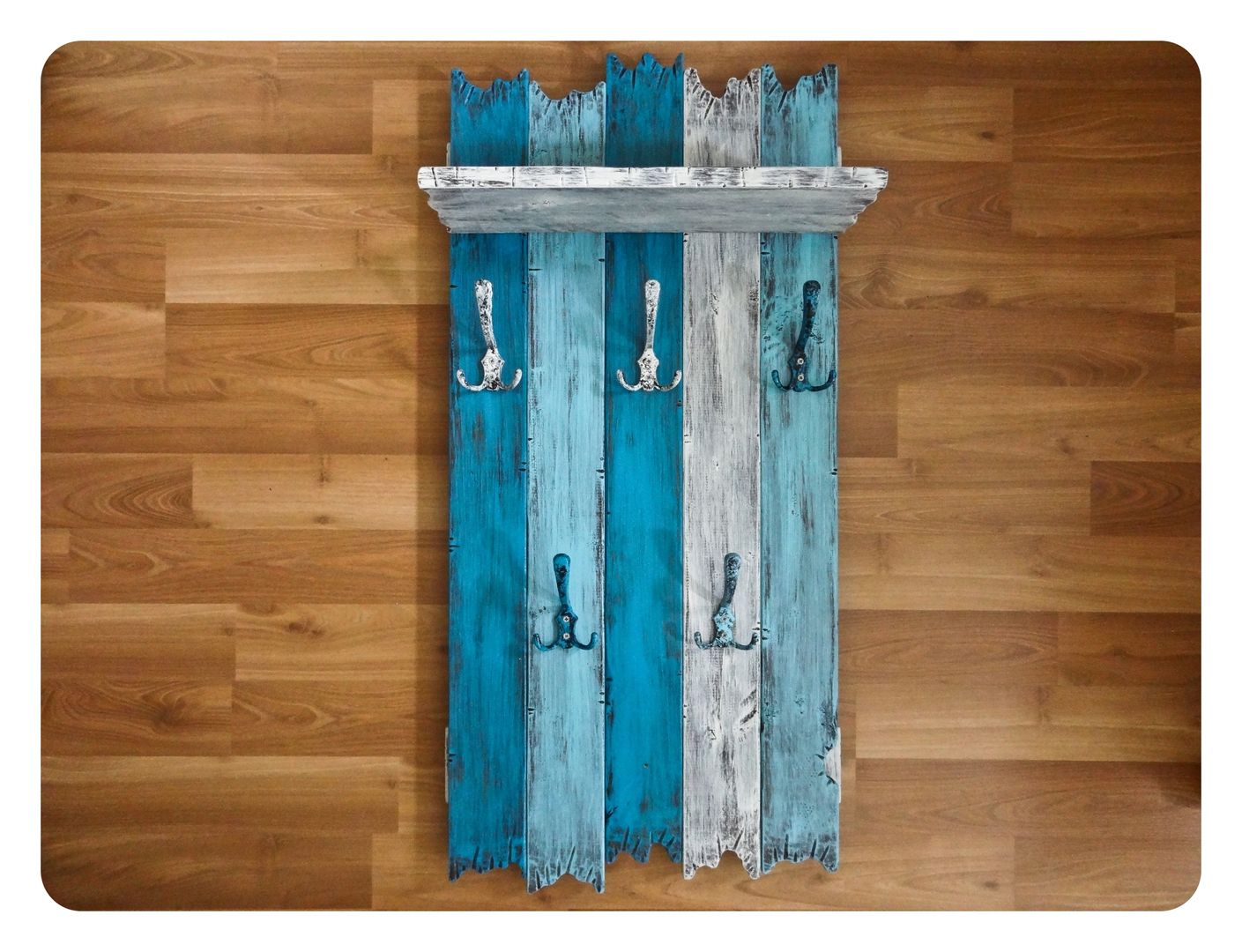 homify Eclectic style corridor, hallway & stairs لکڑی Wood effect Clothes hooks & stands