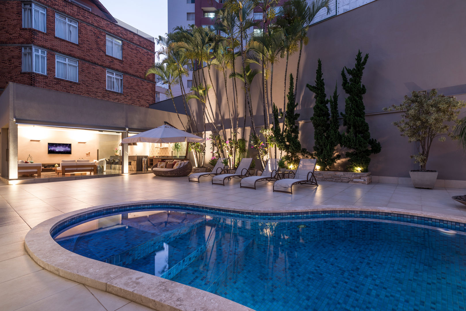 homify Piscinas modernas